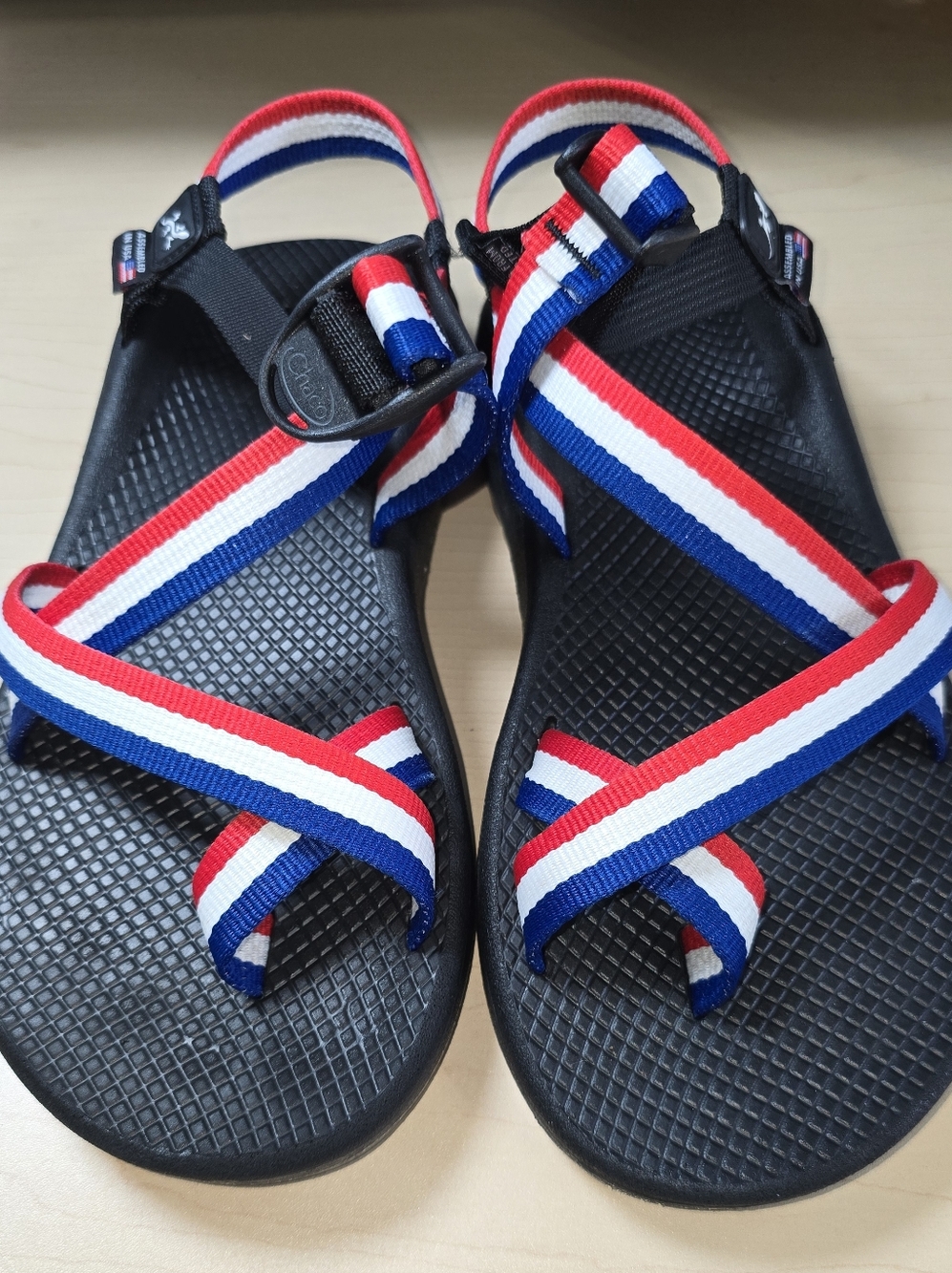 Chaco Men's Sandals with Red, White & Blue Straps Size 9 - Picture 6 of 8
